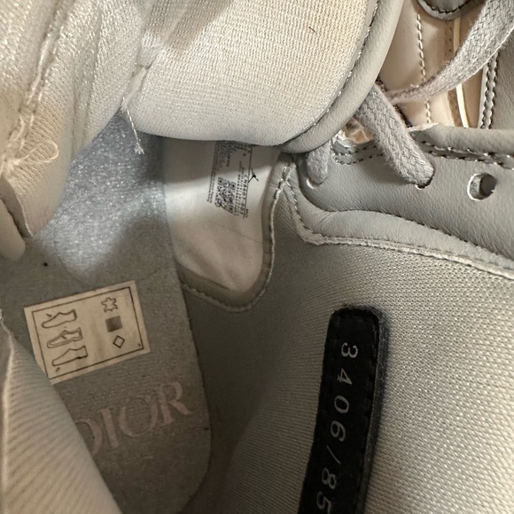 Sneakers - Picture 5 of 6